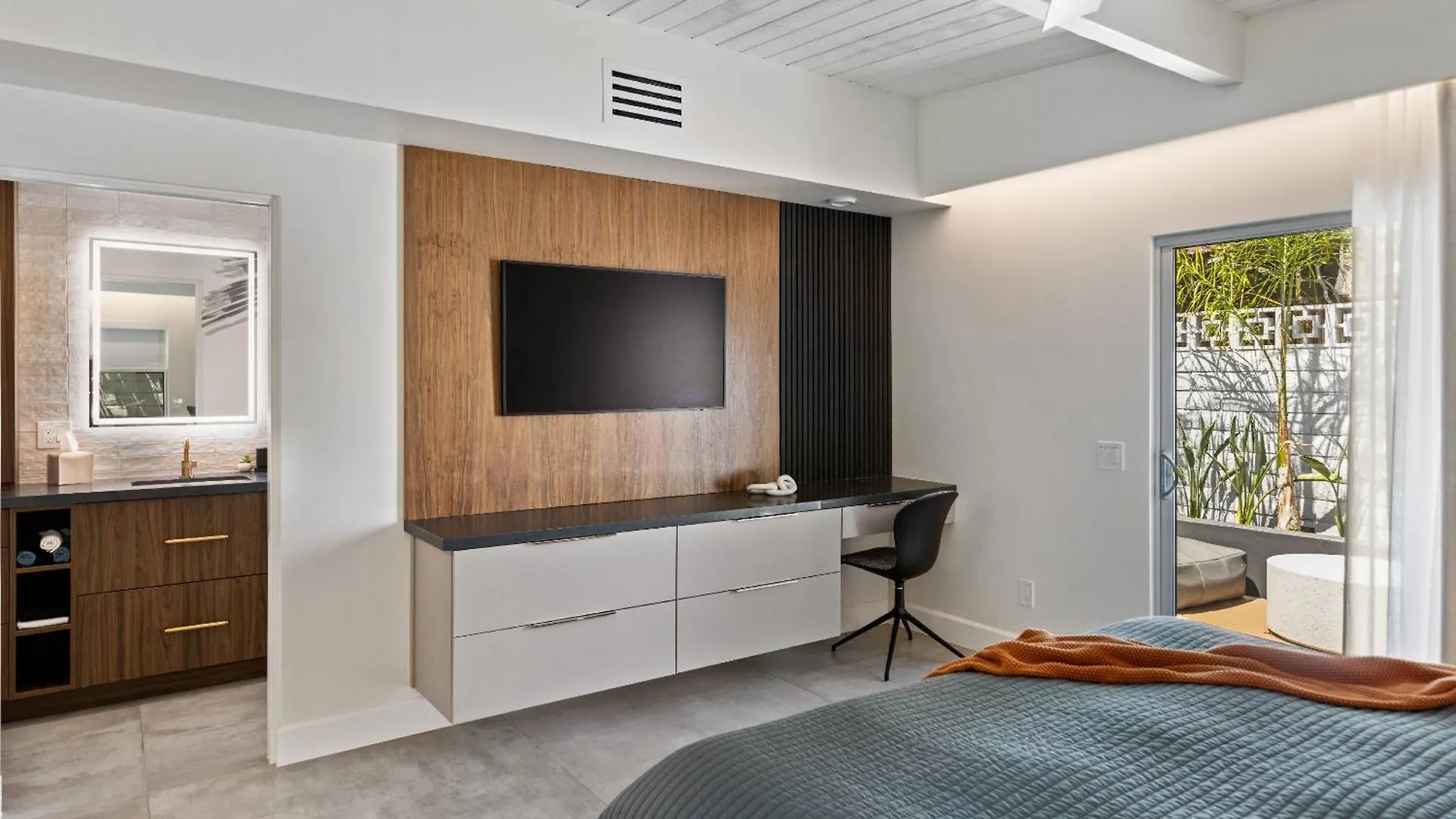 *Condo - 606 W Arenas Rd Unit 3, Palm Springs
