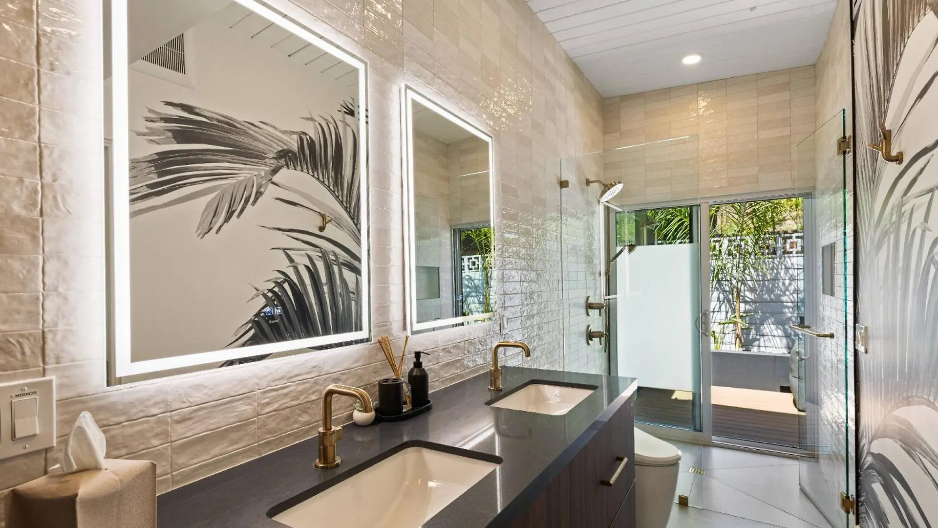 *Condo - 606 W Arenas Rd Unit 3, Palm Springs 0*,  United States